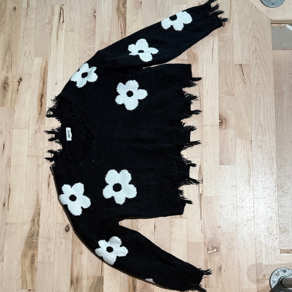 Black and White Floral Women's Sweater